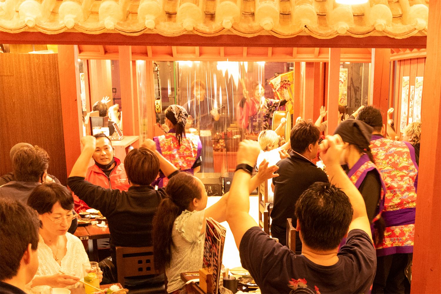 02_花琉球てんぶす店_店内ライブ_ココシル.jpg